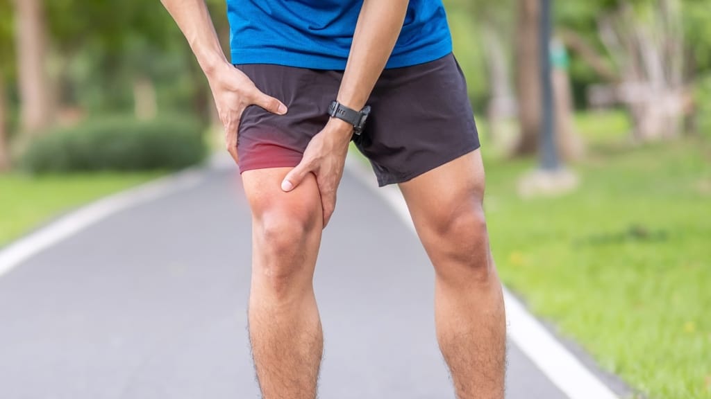 Runner have leg pain due to Iliotibial Band Syndrome